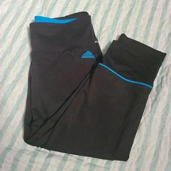 Adidas Black Capri Leggings - Picture 1 of 7
